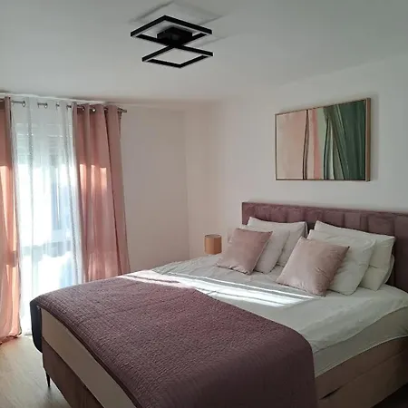 Vukadin Apartment *