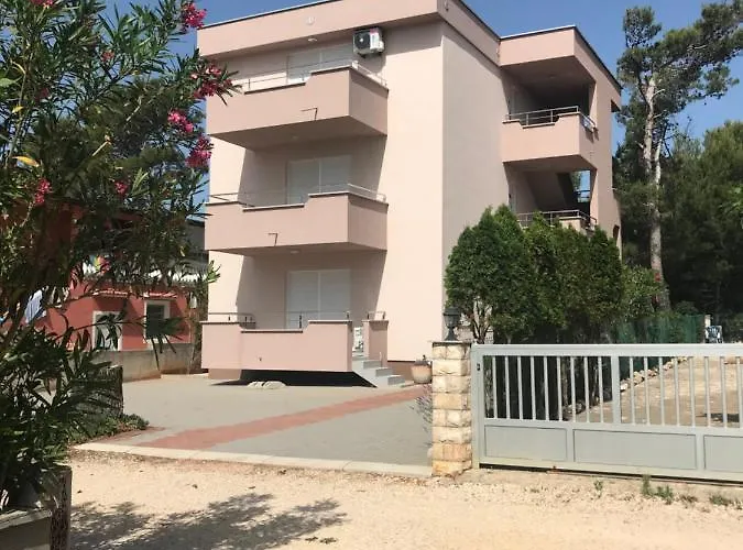 Vukadin Appartamento *